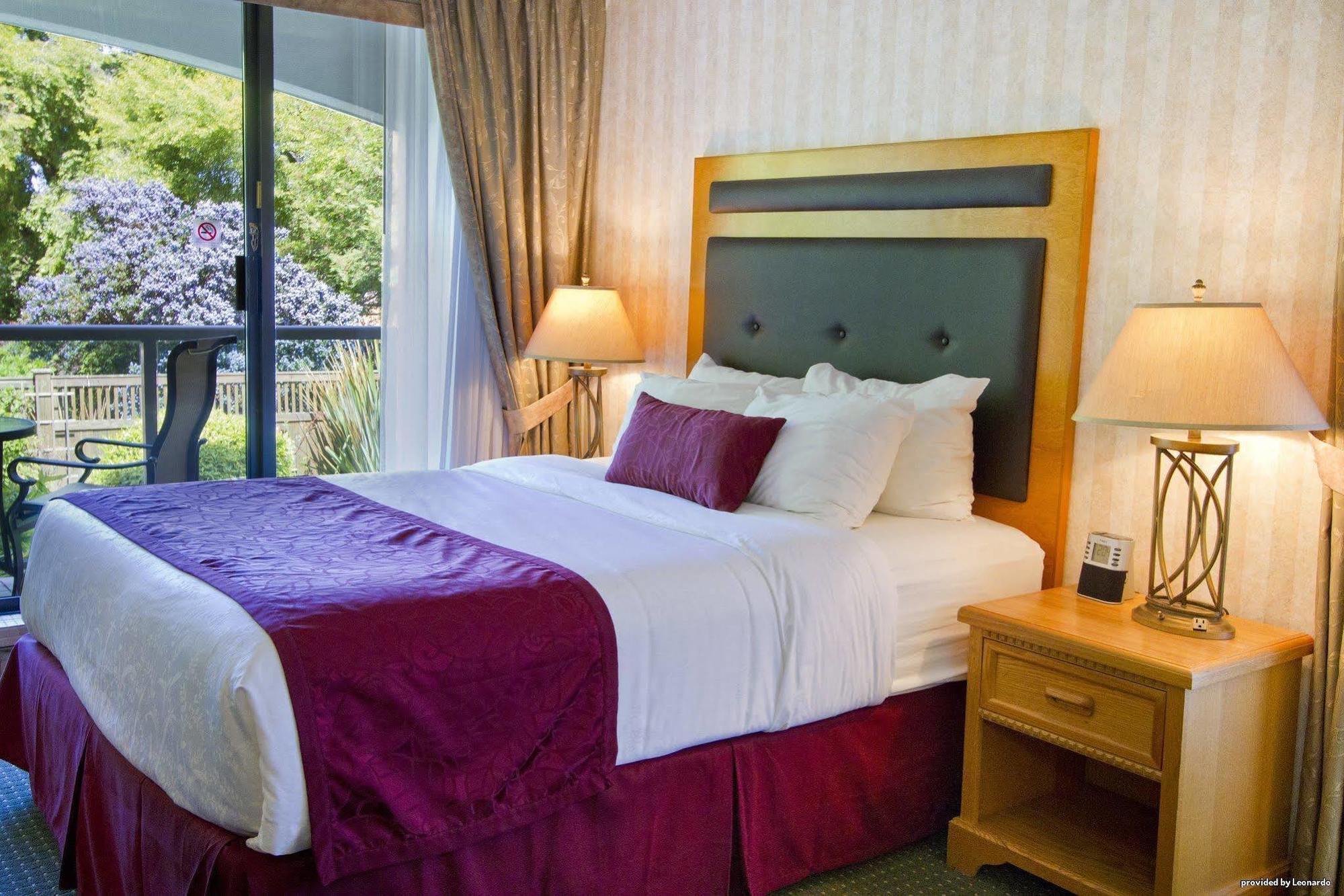 Western Inner Harbour 3*
